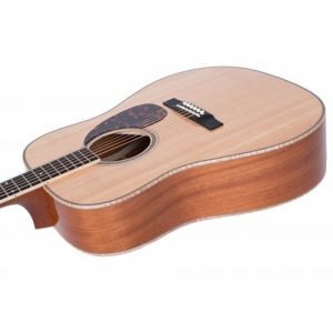גיטרה אקוסטית מוגברת LARRIVEE D-50E