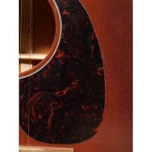 גיטרה אקוסטית + ארגז MARTIN D17M