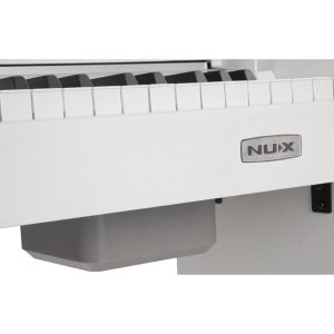 פסנתר חשמלי NUX WK-310WH: לבן עם 88 קלידים, Bluetooth וסאונד מעולה – הבחירה האידיאלית למוזיקאים מקצועיים ומתחילים
