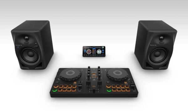 DDJ FLX2 CGI Set 4 rekordbox smartphone 3000x1779 33560e92 80a4 480b a942 343cd41a5efe