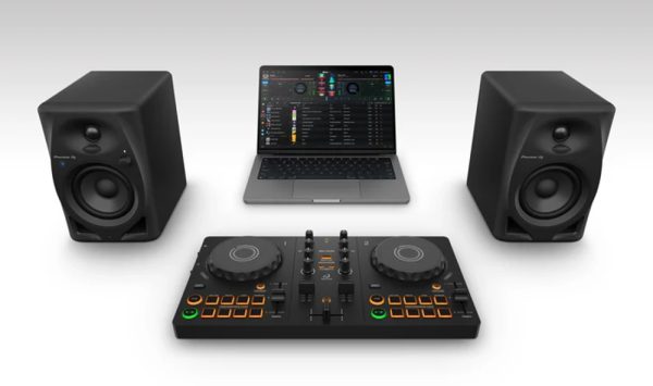 DDJ FLX2 CGI Set 5 djay PC 3000x1779 31b9153a 7554 4a68 8f58 5e752ddca600