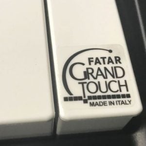 פסנתר כנף בייבי GP-1100 מבית Pearl River – מקלדת FATAR שקולה, עיצוב קלאסי, סאונד קונצרטי מרהיב