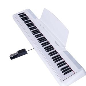 פסנתר חשמלי נייד לבן Pearl River P-60 – 88 קלידים שקולים, פדלים מובנים, אידיאלי ללימוד ולהופעות