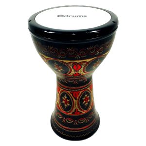 דרבוקה דג’מבה נחושת מעוטרת DJC-E19 בצבע אדום מבית Gdrums – סאונד עשיר, תהודה חזקה ועיצוב מסורתי לנגנים מקצועיים