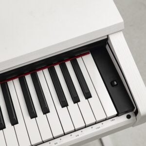 פסנתר רהיט לבן לסלון PEARL RIVER V03 PRO – 88 קלידים שקולים, שלישיית פדלים, Bluetooth ו-USB-MIDI