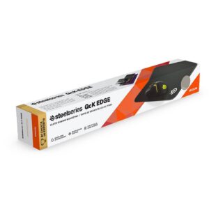 משטח עכבר גיימינג בינוני SteelSeries QcK Edge Medium 320×270×2 מ״מ – קצוות תפורים ובסיס גומי נגד החלקה