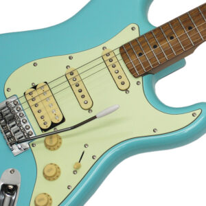 גיטרה בסגנון פנדר וינטג Smiger בסגנון Fender Stratocaster Vintage עם צוואר Maple, 3 פיקאפים, מיתוג 5 מצבים וטרמולו – 22 סריגים