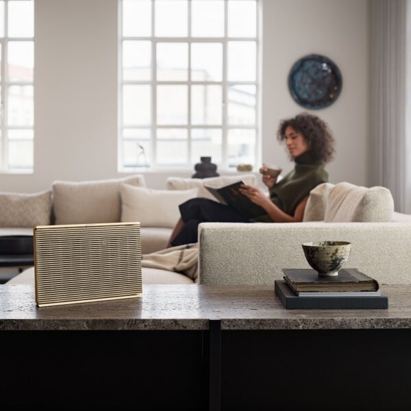 Beosound Level GoldLight Oak Wood 15