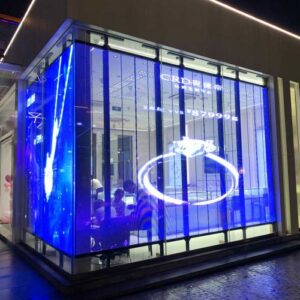 מסך LED שקוף לויטרינה בגודל 1 מ”ר – פתרון פרסום דיגיטלי למרכזי קניות, חנויות ומבני מסחר