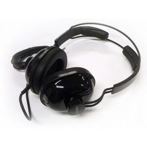 אוזניות לאולפן עם חיבור סטריאו DeepBass סגורות עם תיק, סאונד עשיר עם תגובה לבס עמוק, תחושת סאונד “On Stage”, חיבור גולדן 3.5 מ”מ ו-6.3 מ”מ, רגישות 98dB, תדרים 10-30,000 Hz