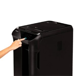 פתרון גריסה למספר משתמשים Fellowes AUTOMAX 550C למשרד – גריסה עד 550 דפים, כולל דיסקים וכרטיסי אשראי, רמת ביטחון DIN P4