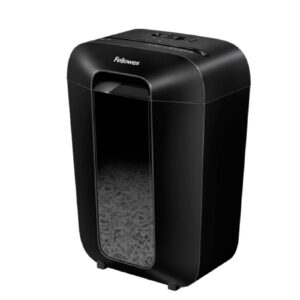 מגרסה קרוס-קאט Powershred® LX70 עם מנגנון בטיחות פטנט, 11 דפים לשעה, קיבולת 18 ליטר, חותך פטנט למנוע הפעלת מיותר, מושלמת לשימוש ביתי ומשרדי, 3 שנות אחריות