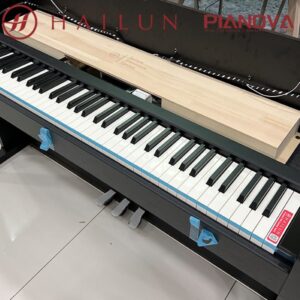 פסנתר רהיט דיגיטלי לבן עם תאורת LED ללמידה + כיסא מתנה | Hailun PIANOVA H-205