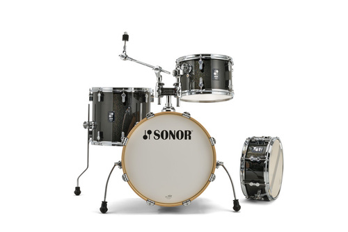 מערכת תופים 4 חלקים 18" AQX JAZZ black midnight בצבע שחור מנצנץ מבית SONOR 1 773dd0154859f20a976d9e2fb984bf48.jpg