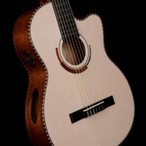 גיטרה קלאסית מוגברת CUTAWAY עם ארגז CORT Solencanto