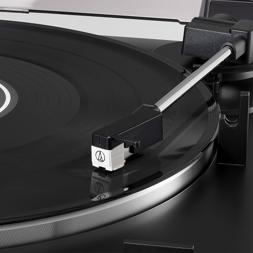 פטיפון Audio-Technica AT-LP60XBTWH 2 פטיפון Audio-Technica AT-LP60XBTWH