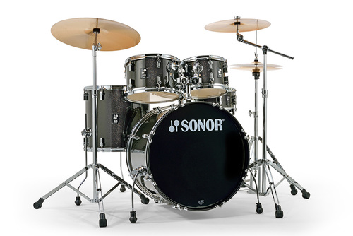 מערכת תופים אקוסטית Sonor AQX Stage 22'' Black Midnight Sparkle (5 חלקים + מצילות ואביזרים) 1 מערכת תופים Sonor AQX Stage 22 אינץ Black Midnight Sparkle כולל מצילות ואביזרים