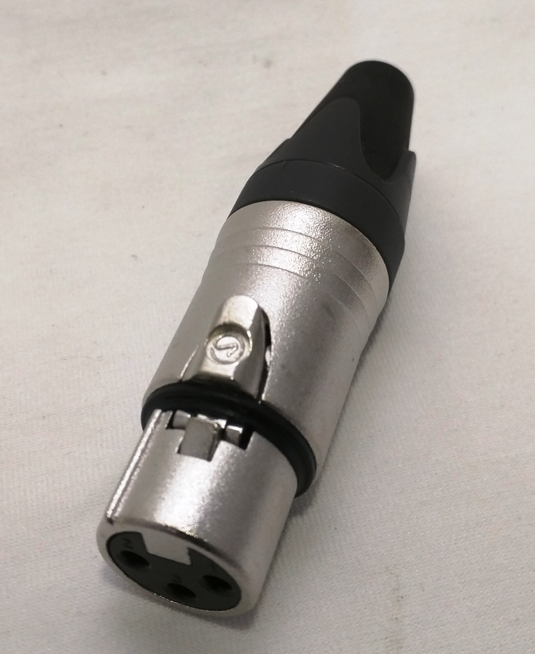 מחבר הלחמה XLR נקבה Steelerd 2 מחבר הלחמה XLR נקבה Steelerd