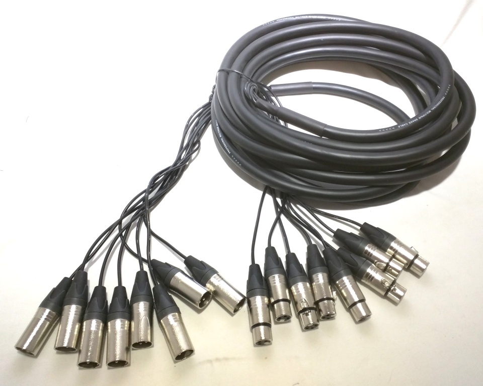 מולטי כבל XLR 8 זכר ל- 8 XLR נקבה באורך 8 מטר תוצרת Steelerd 2 מולטי כבל XLR 8 זכר ל 8 XLR נקבה באורך 8 מטר תוצרת Steelerd