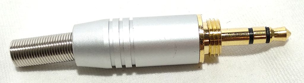 פלג קונקטור הברגה הלחמה PL 3.5 סטריאו תוצרת Steelerd 1 STE 82 1 1 rotated 1.jpg
