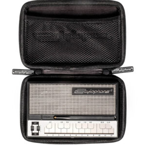 סינתיסייזר אנלוגי Stylophone S1 כולל תיק מקורי
