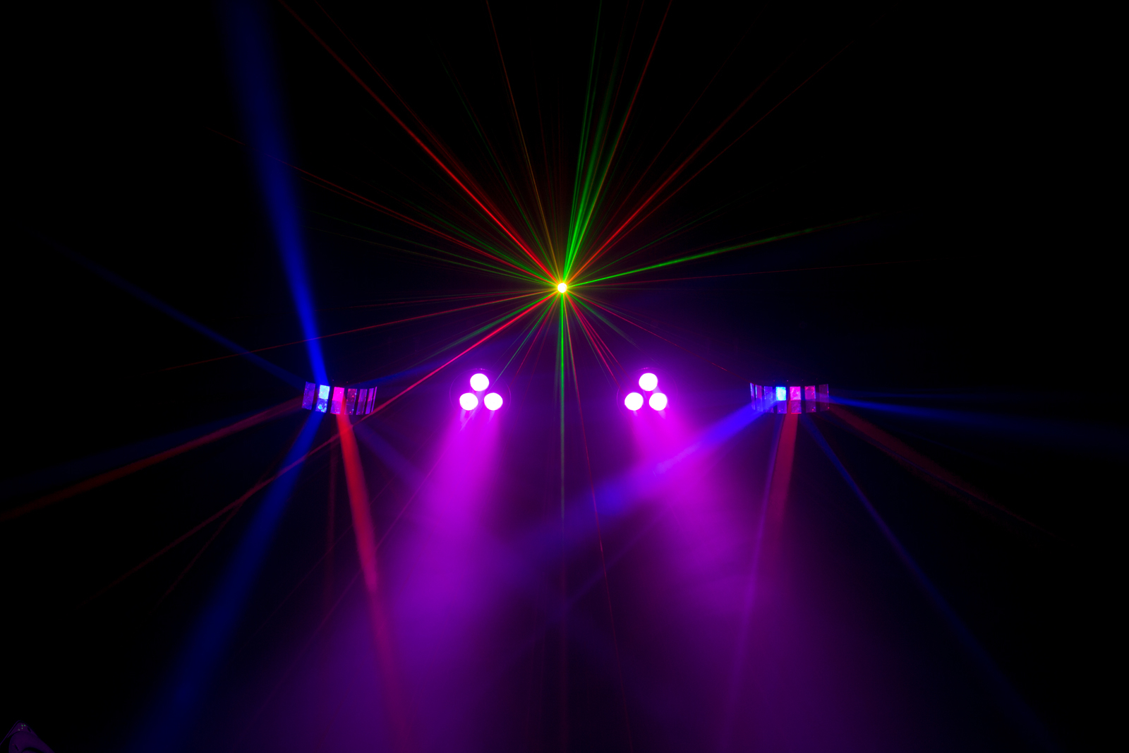 סט תאורה JB-Systems Party Bar – בר אפקטים 4-ב-1 עם שלט ומזוודה (יבוא בלעדי) 4 party bar effect fx 7.jpg