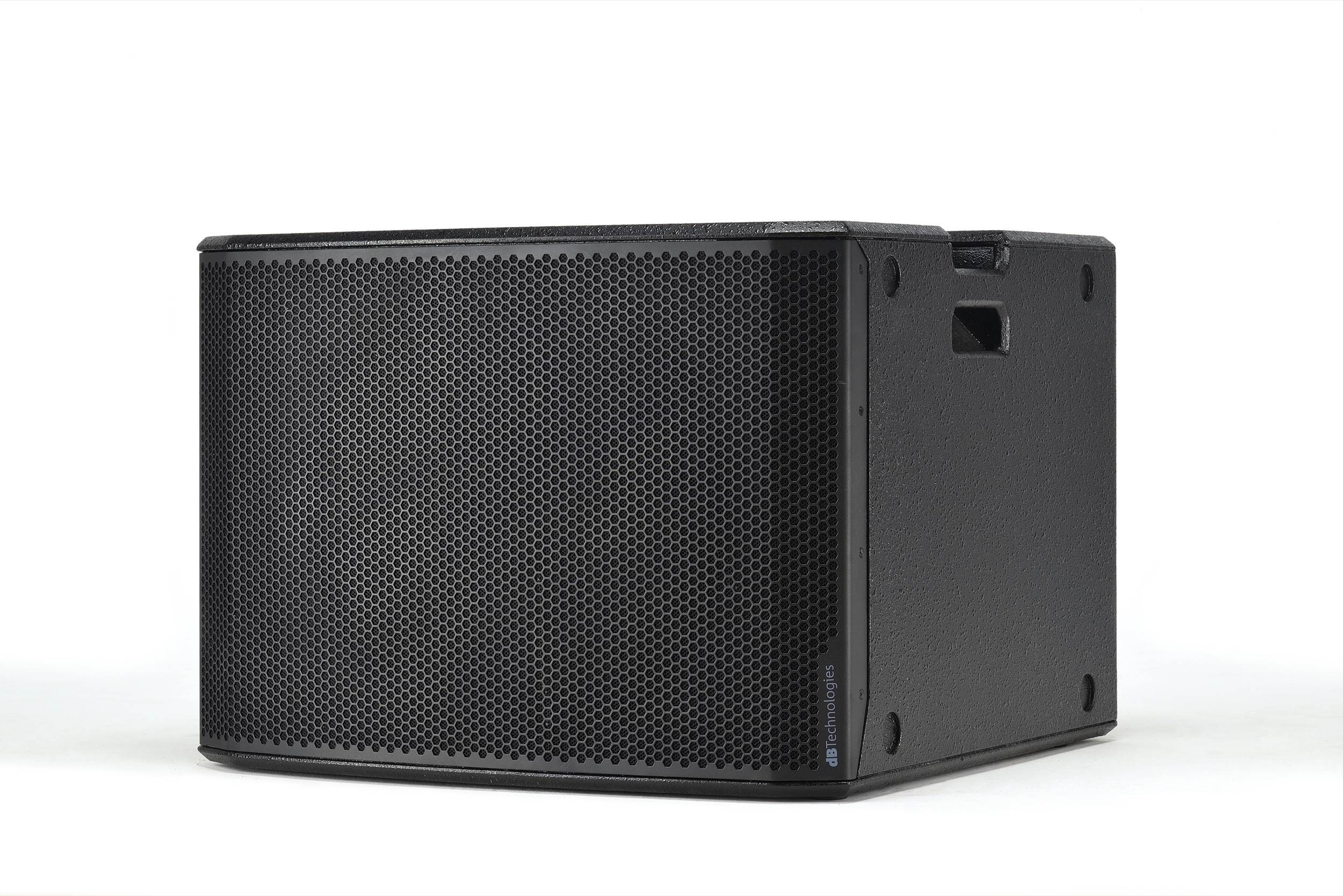 dB Technologies SUB 918 – סאב מוגבר 18 אינץ׳ 1800W עם RDNet 1 סאב וופר מוגבר dB Technologies SUB 918 במבט חזית שמאל ובהעמדה אופקית