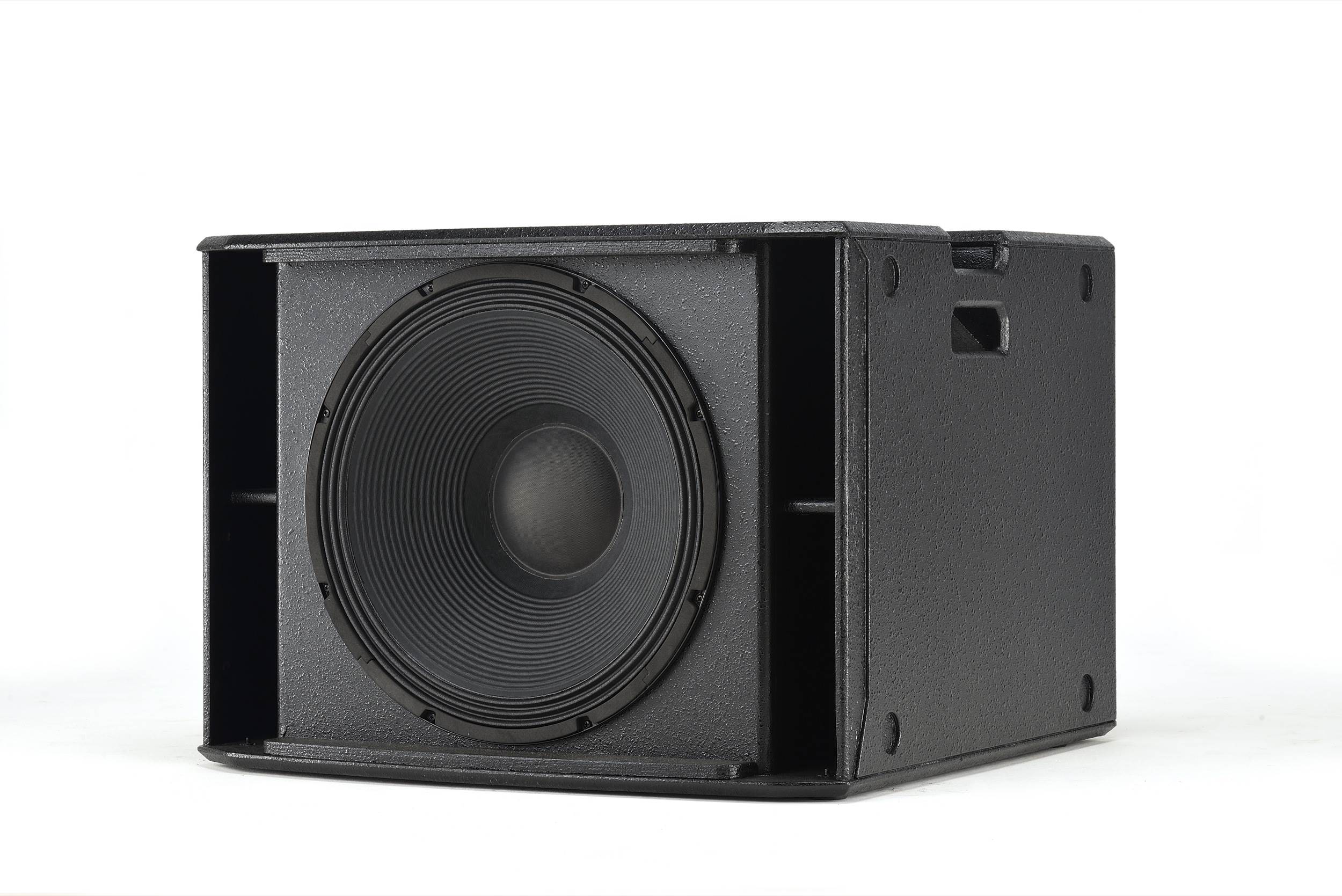 dB Technologies SUB 918 – סאב מוגבר 18 אינץ׳ 1800W עם RDNet 2 הוופר בקוטר 18 אינץ׳ של dB Technologies SUB 918 מוצג ללא הגריל הקדמי
