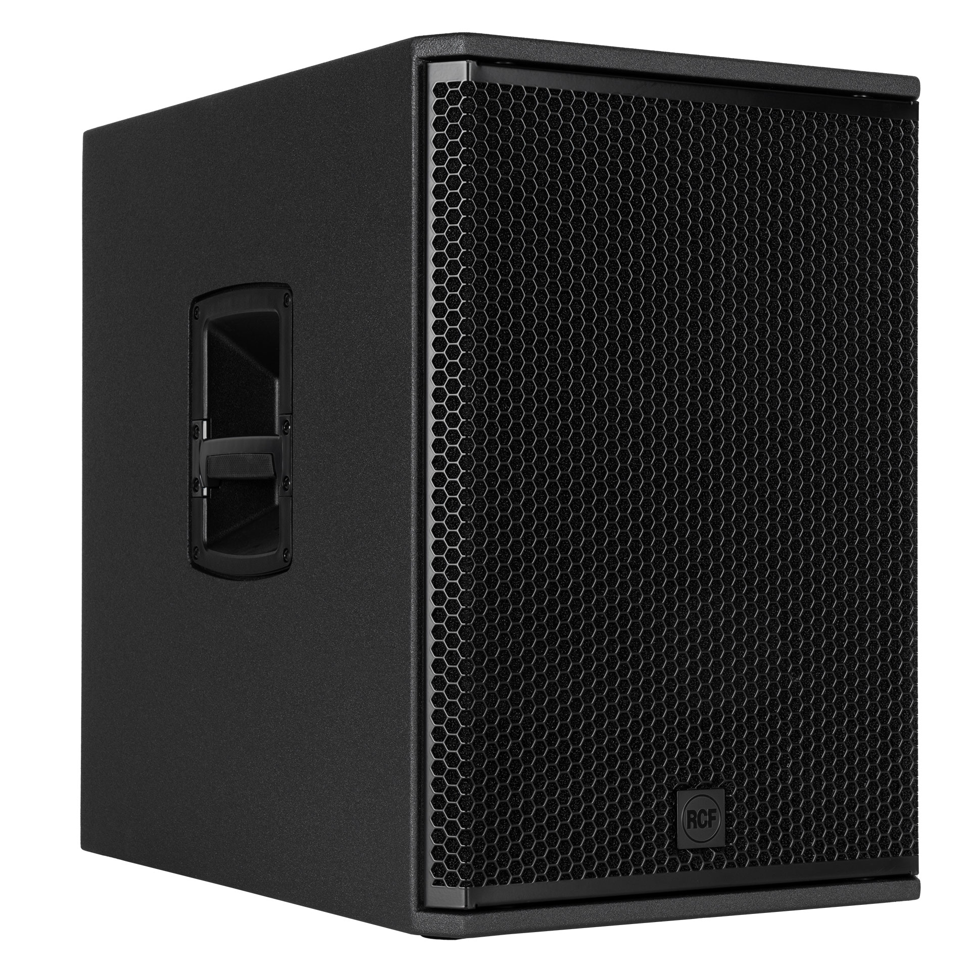 סאב וופר מוגבר RCF SUB 15-AS – 15 אינץ׳, 2200W 4 RCF SUB 15-AS מזווית חזית וצד ימין עם ידית נשיאה