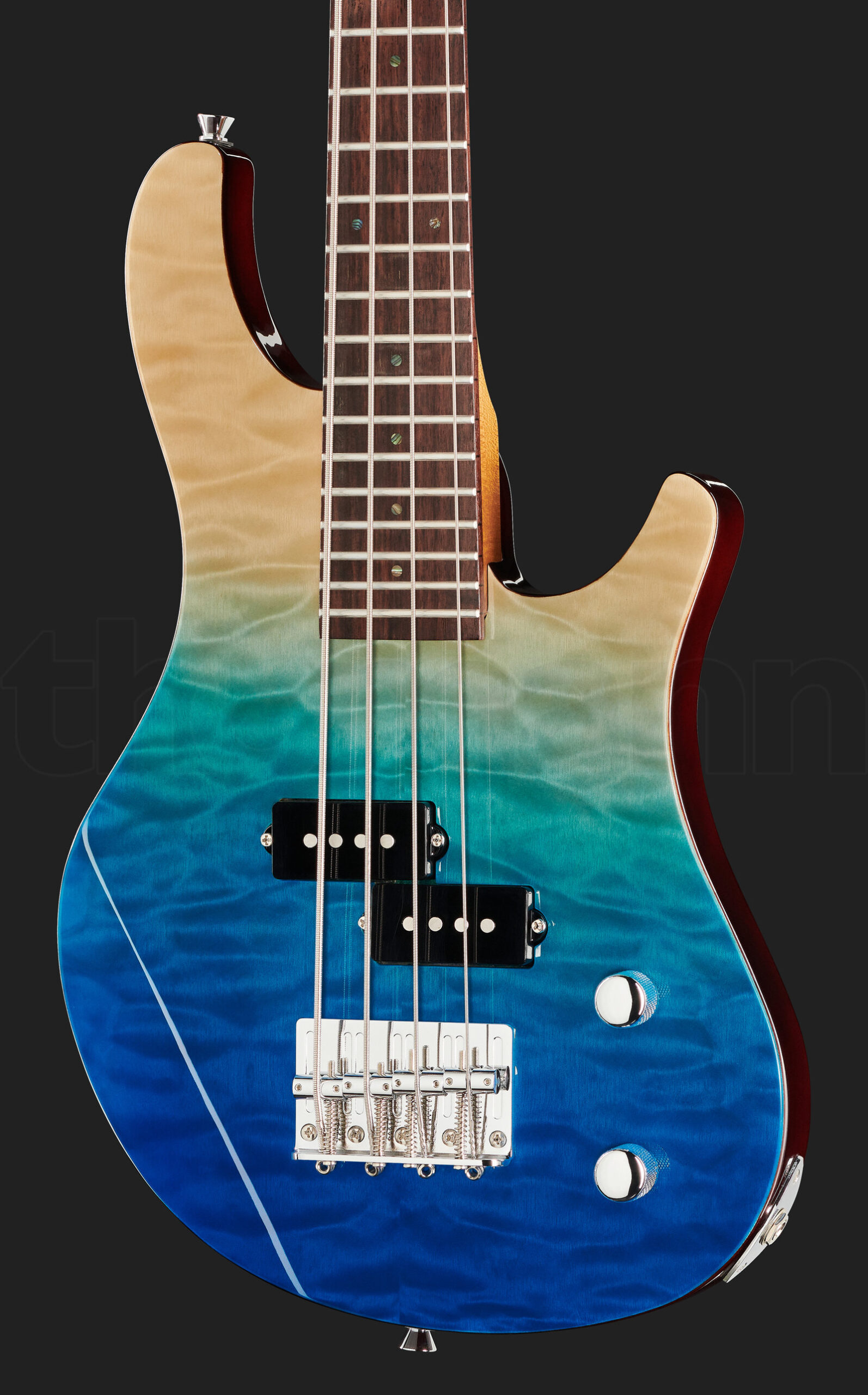 גיטרת בס Flight Mini Bass TBL Solid Body 3 19251014.jpg