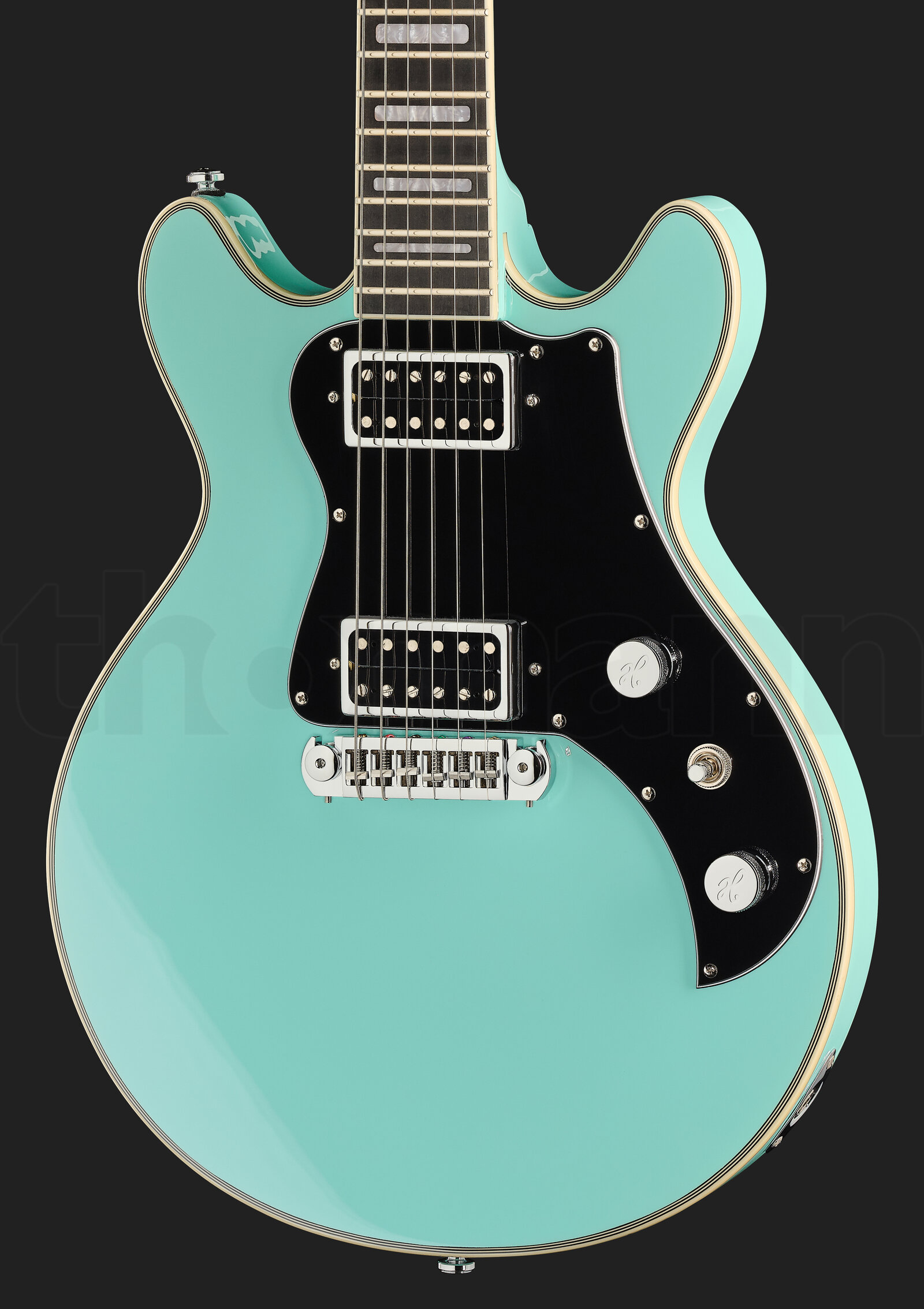 גיטרה חשמלית Hagstrom Megin Aged Sky Blue 3 20899401.jpg