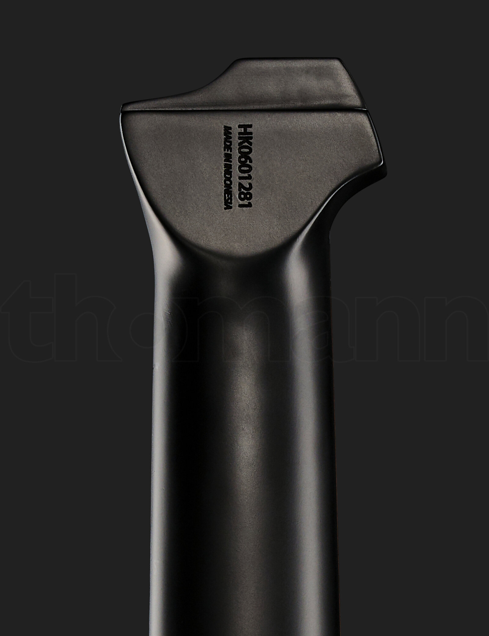 גיטרה חשמלית Hils HNB5 Black 6 21135029.jpg