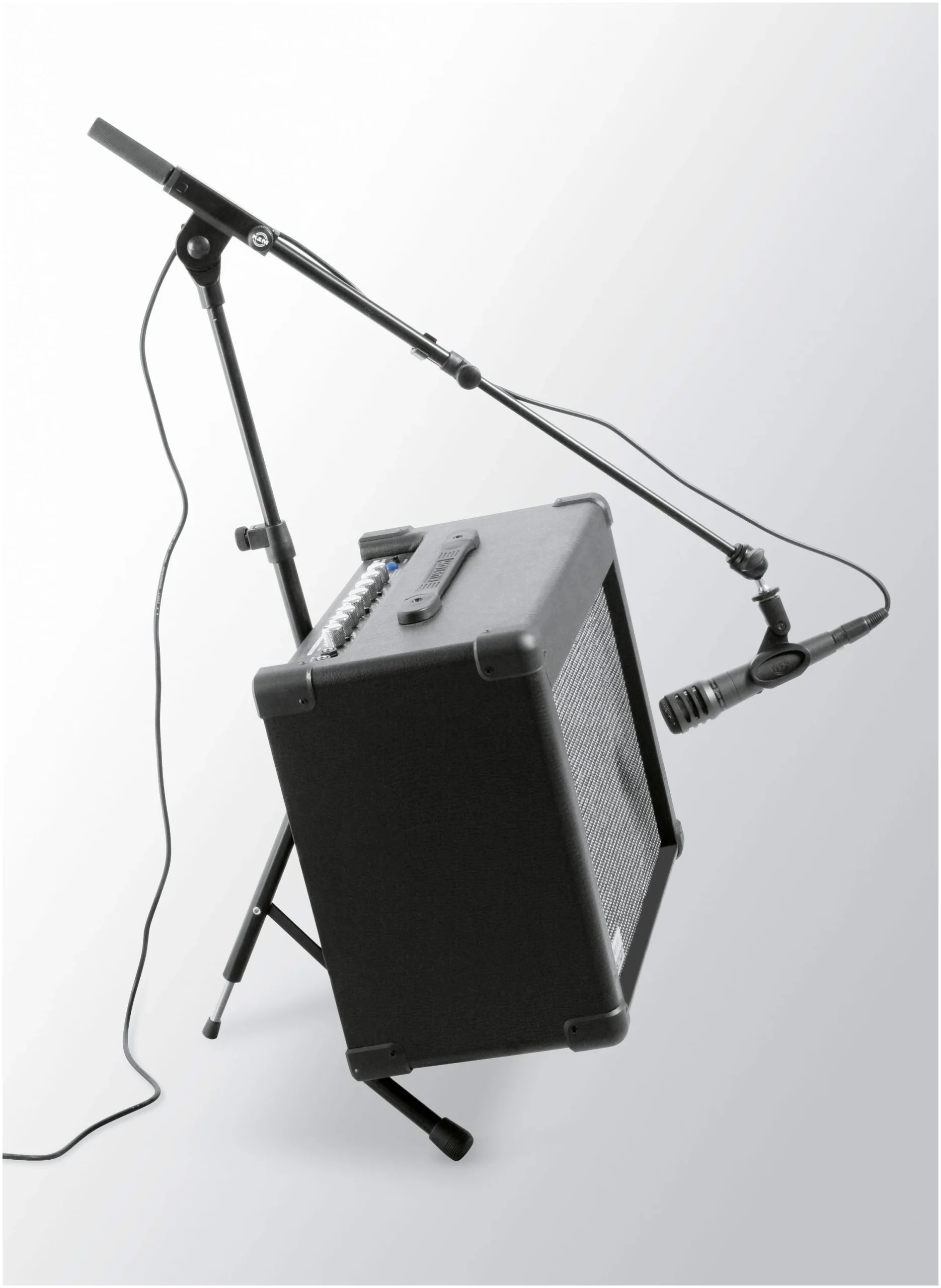 סטנד למגבר ולמוניטור K&M 28130 — עם הברגה לזרוע 3 סטנד למגבר ולמוניטור K&M 28130 — עם הברגה לזרוע — תמונה 3