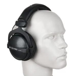 אוזניות אולפן Beyerdynamic DT 770 PRO — 32 אוהם