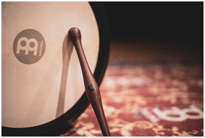 מקל לתוף מסגרת ובודהרן Meinl FDT1 4 מקל לתוף מסגרת ובודהרן Meinl FDT1