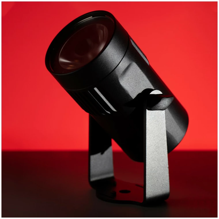 פנס LED נטען Sagitter ACL PAR BAT — 1x15W RGBW אלחוטי 6 פנס LED נטען Sagitter ACL PAR BAT — 1x15W RGBW אלחוטי