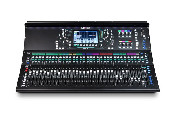 מיקסר דיגיטלי Allen & Heath SQ-7 – 48 ערוצים, 33 פיידרים ו-96kHz 3 מיקסר Allen & Heath SQ-7 במבט חזיתי עליון עם 32 ערוצי קלט מקומיים ו-33 פיידרים