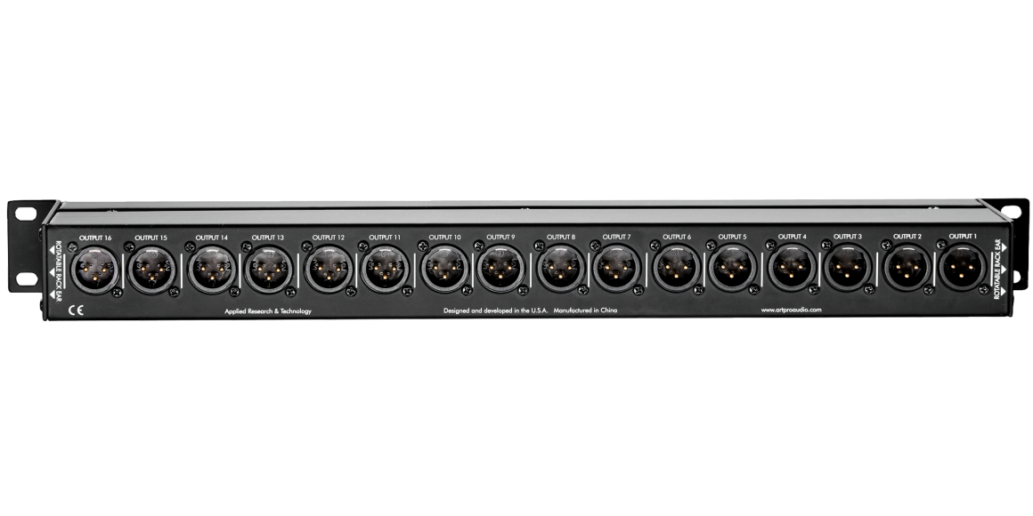 פאנל חיבורים XLR ART P16 – 16 ערוצים 2 הפאנל האחורי של ART P16 עם 16 מחברי XLR זכר