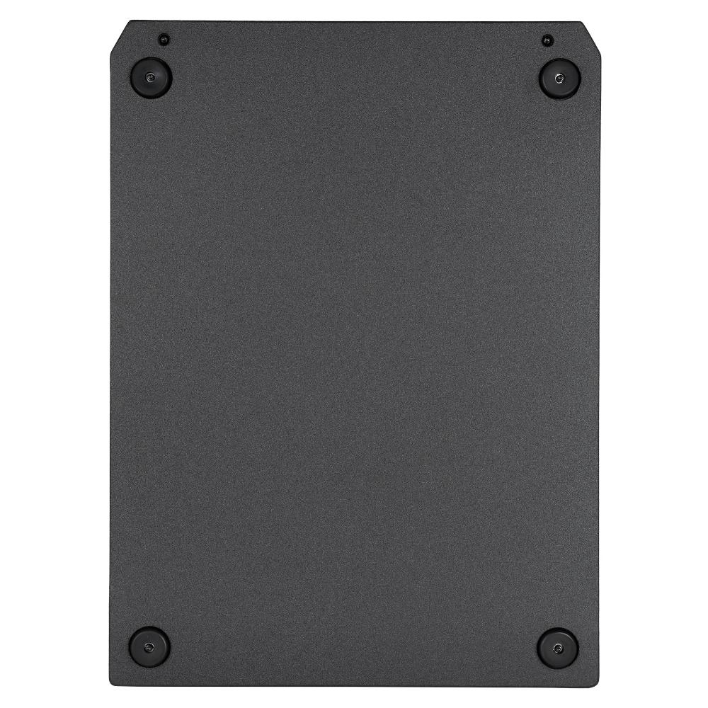 סאב וופר מוגבר RCF SUB 18-AX – 18 אינץ׳, 2200W ו-DSP מתקדם 6 RCF SUB 18-AX – מבט תחתון ורגליות המארז