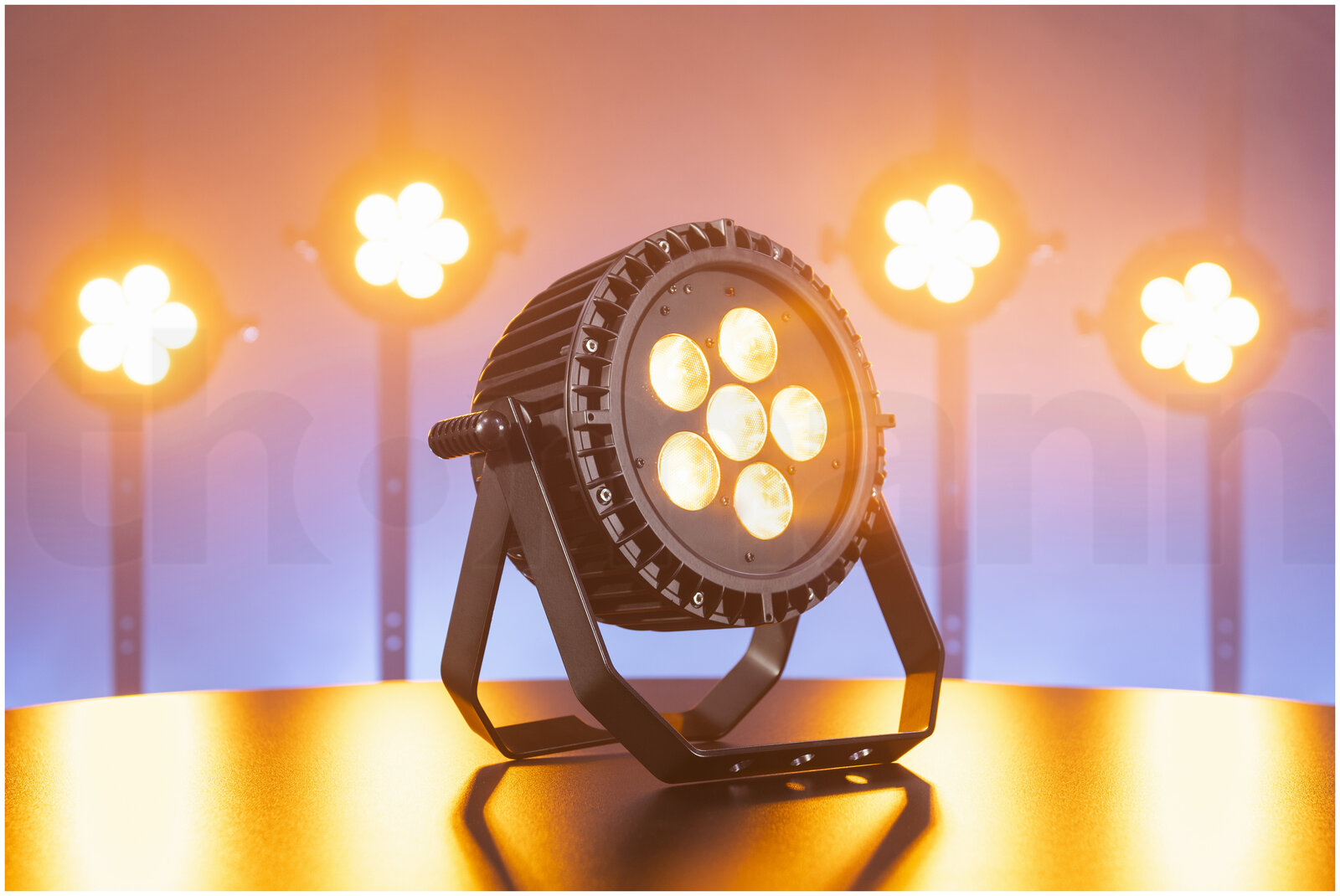 פנס PAR LED Varytec Battery Event Par IP65 6 פנס PAR LED Varytec Battery Event Par IP65 — תמונה 6