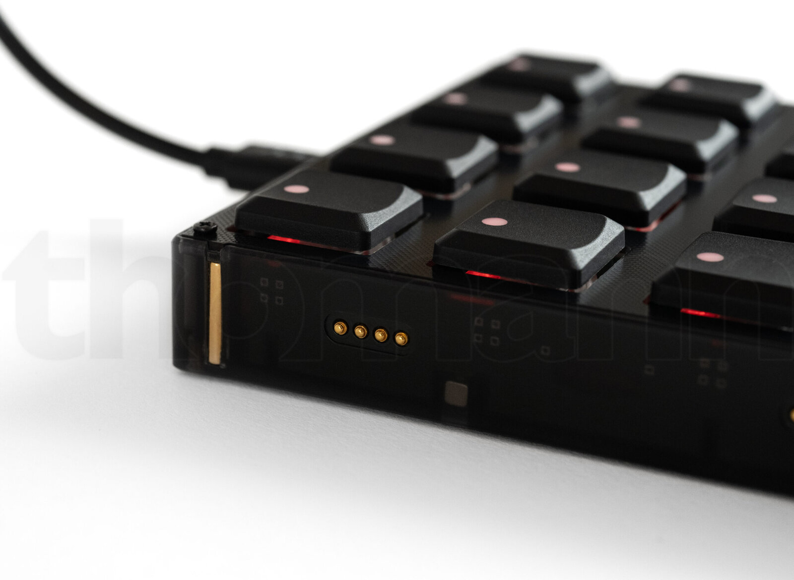 משטח שליטה Intech Studio Grid Series 3 BU16 Mechanical 7 משטח שליטה Intech Studio Grid Series 3 BU16 Mechanical — תמונה 7