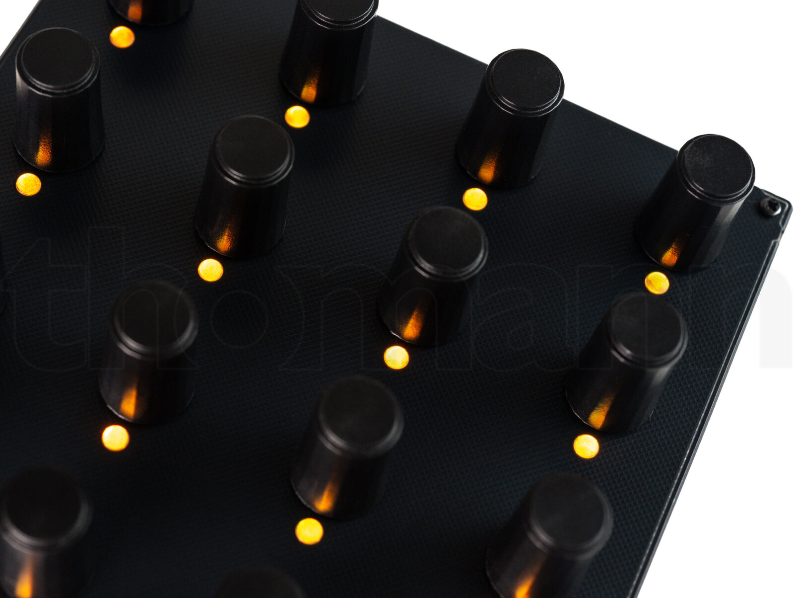 משטח שליטה Intech Studio Grid Series 3 EN16 Detent 7 משטח שליטה Intech Studio Grid Series 3 EN16 Detent — תמונה 7