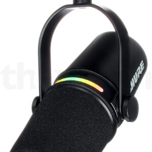 מיקרופון USB Shure MV7 Plus Broadcast Arm Bundle