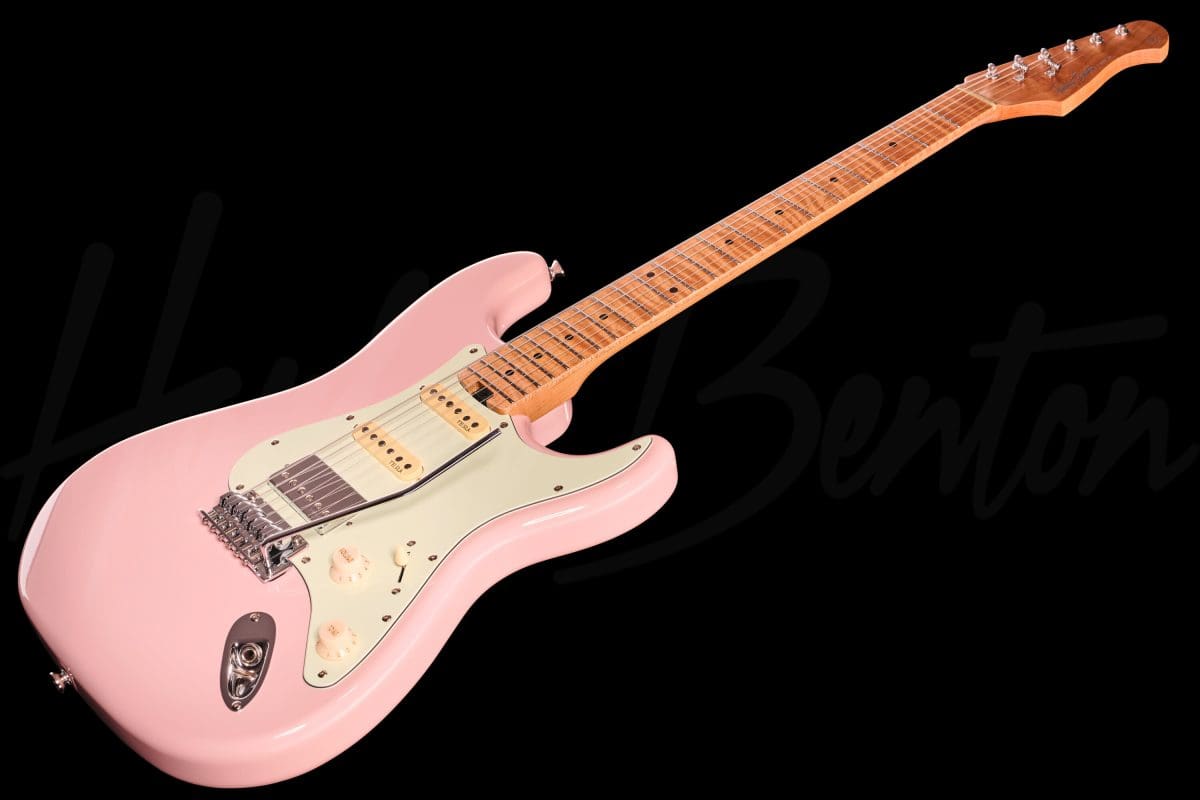 גיטרה חשמלית Harley Benton ST-Modern Plus MN HSS SP – Shell Pink 9 Harley Benton ST-Modern Plus MN HSS SP – מבט קדמי באלכסון