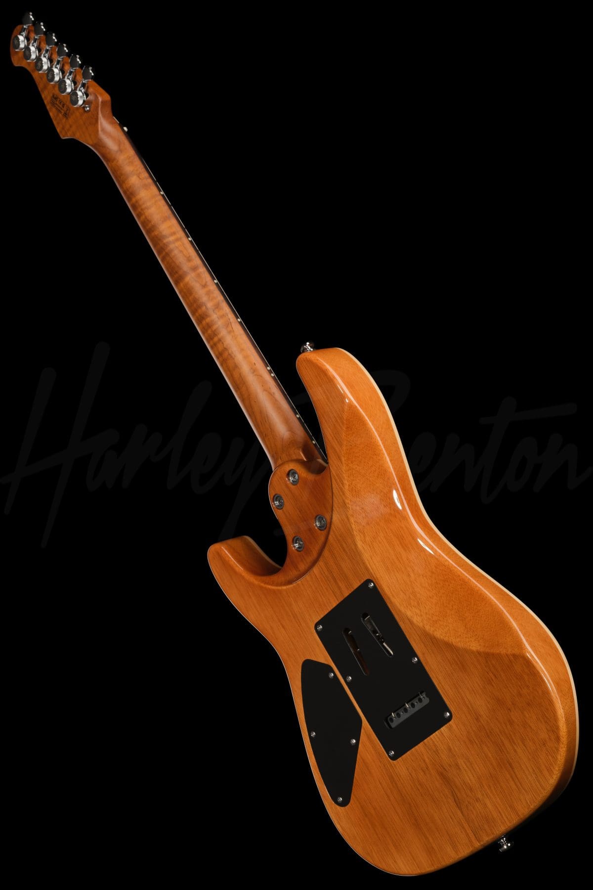 גיטרה חשמלית Harley Benton Fusion-IV HSH RW QRG 9 גיטרה Harley Benton Fusion-IV HSH RW QRG, מבט אחורי אלכסוני