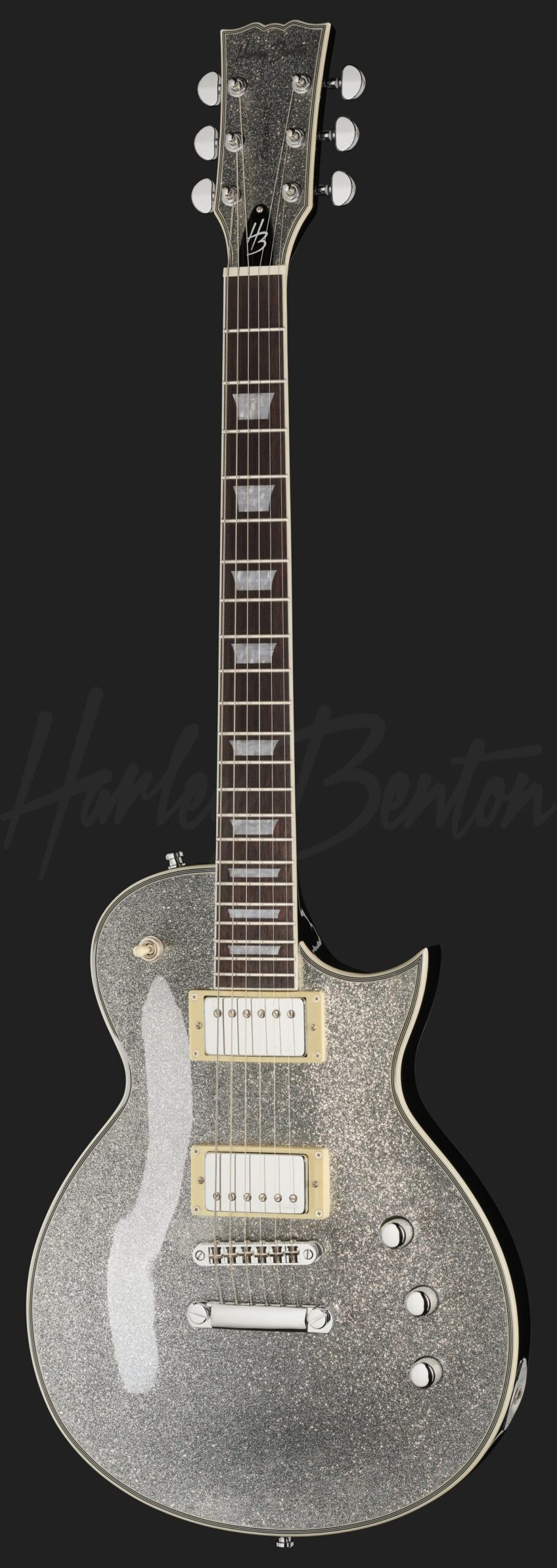 גיטרה חשמלית Harley Benton SC-Custom III Silver Sparkle 1 גיטרה Harley Benton SC-Custom III Silver Sparkle, מבט חזיתי מלא
