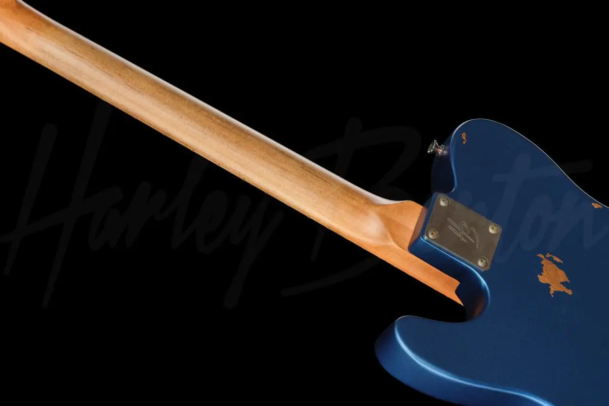 גיטרה חשמלית Harley Benton TE-62LA MN LPB 9 גיטרה Harley Benton TE-62LA MN LPB, חיבור הצוואר לגוף מזווית אחורית