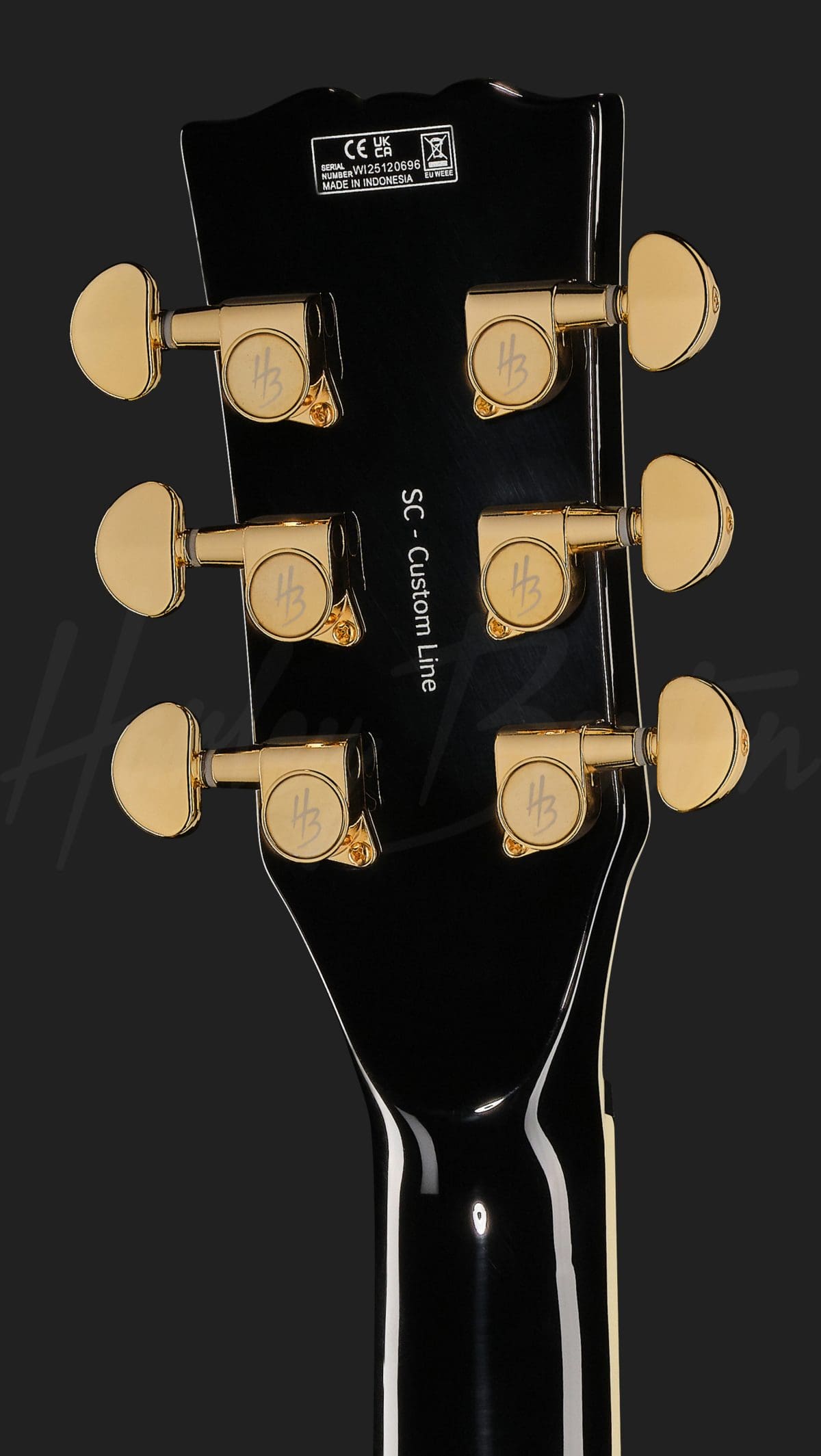 גיטרה חשמלית Harley Benton SC-Custom III P90 Black 7 Harley Benton SC-Custom III P90 Black – ראש הגיטרה ומפתחות הכיוון מאחור