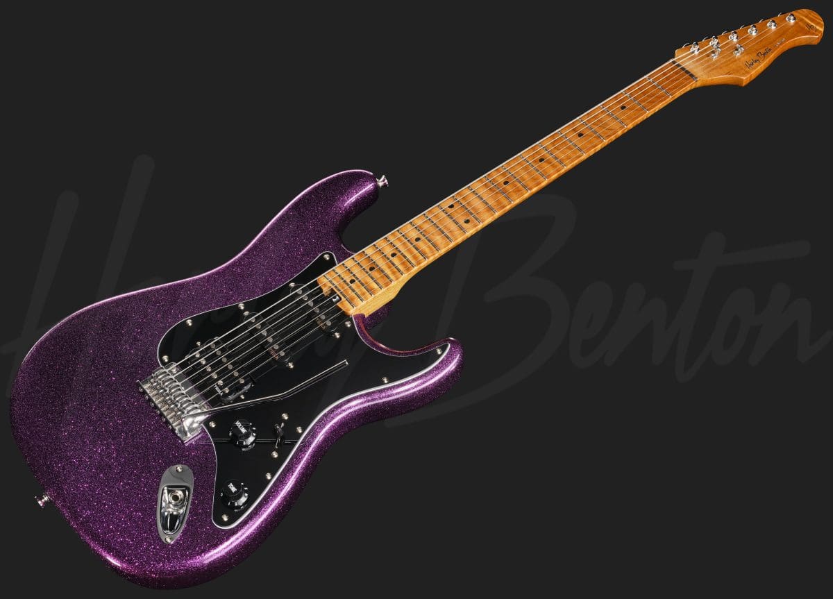 גיטרה חשמלית Harley Benton ST-Modern Plus MN HSS DPS – סגול מנצנץ Dark Purple Sparkle מבריק 8 גיטרה חשמלית Harley Benton ST-Modern Plus MN HSS DPS בגימור סגול Dark Purple Sparkle – מבט קדמי אלכסוני