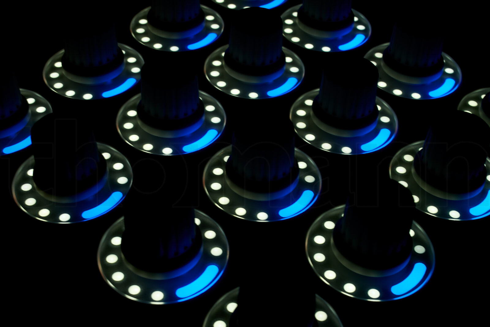 משטח שליטה DJ Techtools Midi Fighter Twister white 8 משטח שליטה DJ Techtools Midi Fighter Twister white — תמונה 8